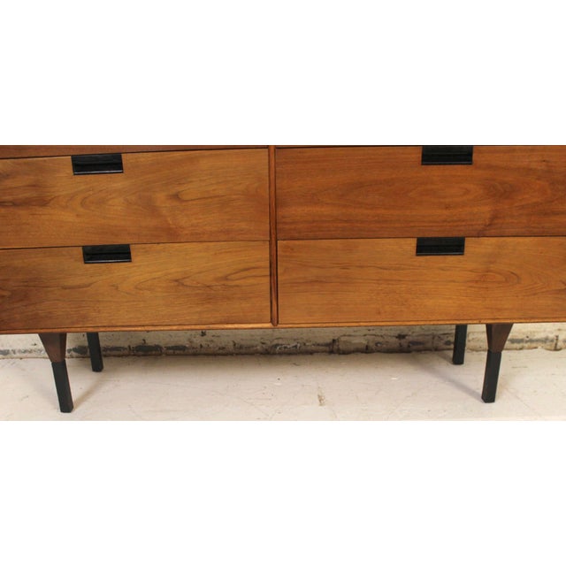 Mid-Century Walnut Dresser Designed by Milo Baughman for Directional Furniture, Attributed For Sale - Image 9 of 15