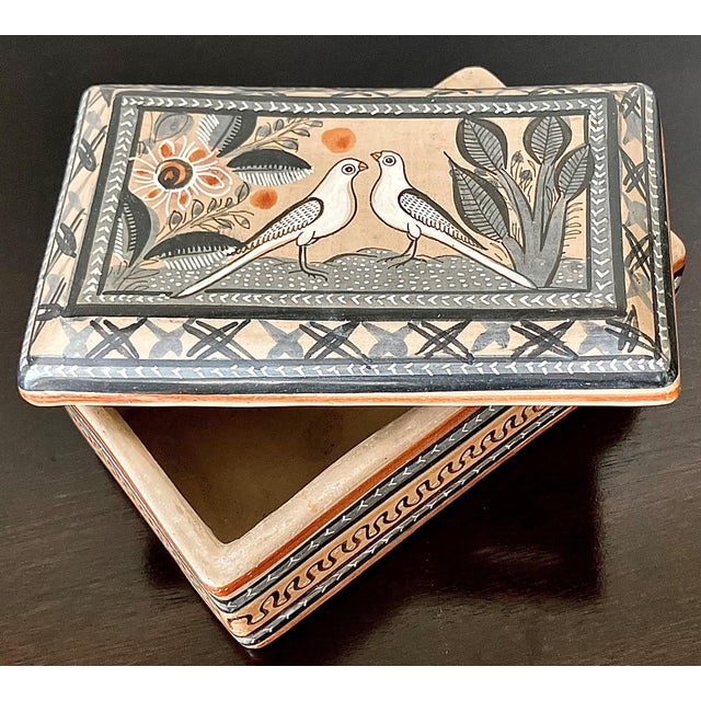 Late 20th-Century Rustic Bruñido Tonalá Lidded Whatnot Box, Mexico For Sale - Image 13 of 18