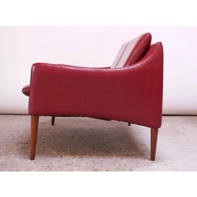 1950s Danish Modern Cranberry Leather Settee by Hans Olsen For Sale - Image 5 of 13