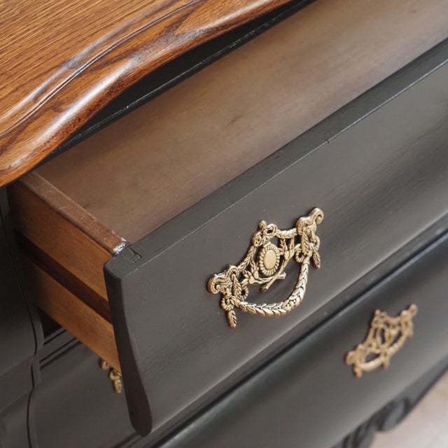 Baroque Bombé Chest of Drawers, 1700s For Sale - Image 5 of 11