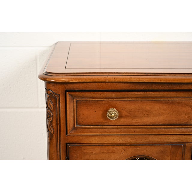 1960s Kindel Furniture French Provincial Louis XV Cherry Wood Nightstand, Circa 1960s For Sale - Image 5 of 15