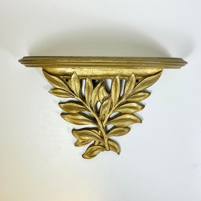 Syroco is an iconic Mid-Century compression mold American company that produced wall decor. They Syroco Wood division...