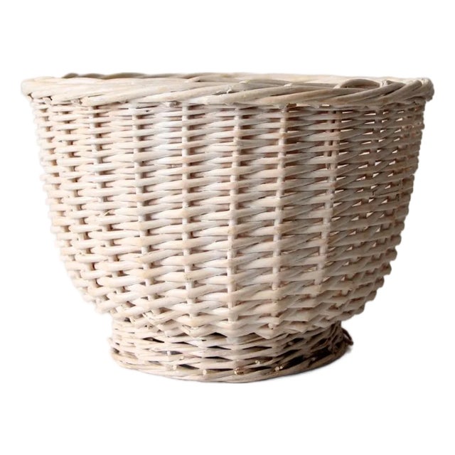 Vintage Cream Wicker Basket For Sale