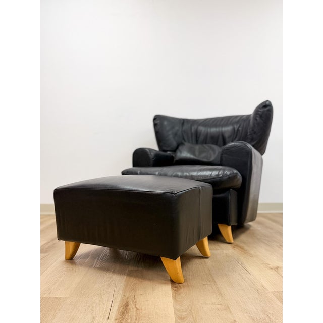 Mid-Century Modern Late 20th Century Calia Salotti Italian Black Leather Chair and Ottoman Set Made in Italy For Sale - Image 3 of 12