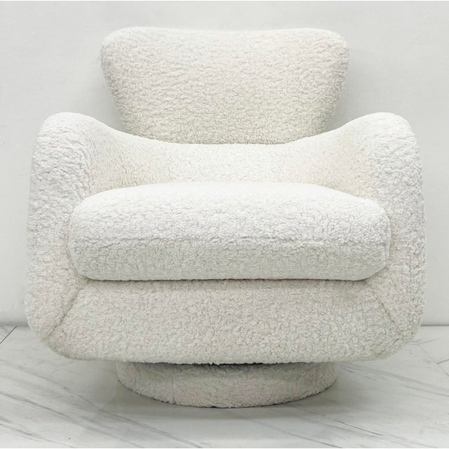 Vladimir Kagan "Papa Bear" Swivel Rocking Chair, in Boucle, Directional, 1980's For Sale In Los Angeles - Image 6 of 7