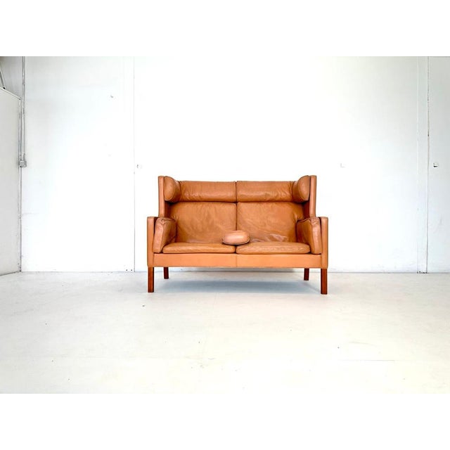 Manufacturer: Fredericia Designer: Børge Mogensen Model: 2292 Coupé color: brown Dimensions: width 154 cm depth 89 cm,...