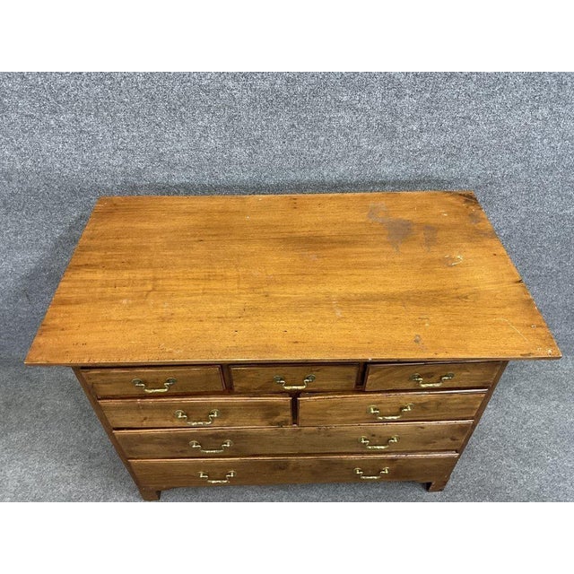 18th Century George III English Provincial Seven Drawer Chest | Antique Oak & Fruitwood Bachelor's Dresser For Sale - Image 9 of 9