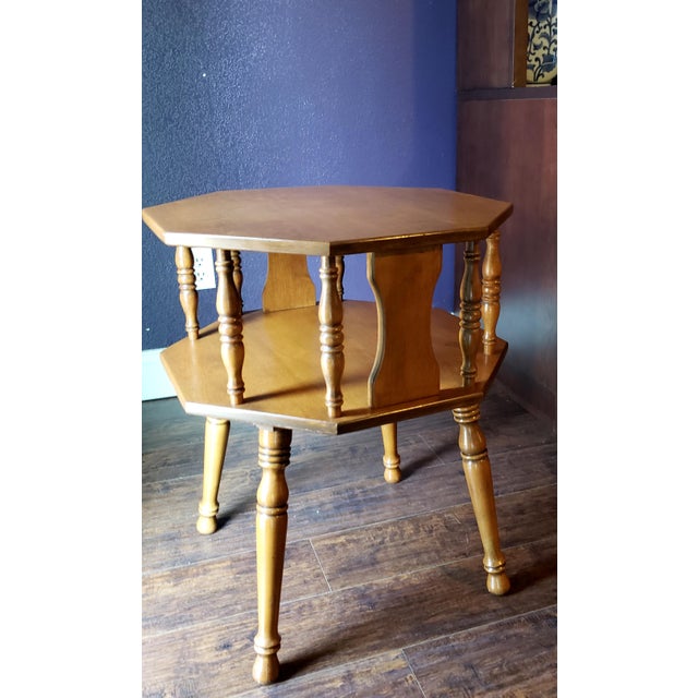 1960s Mid-Century Colonial Solid Maple 2-Tier Side Table For Sale In Los Angeles - Image 6 of 7