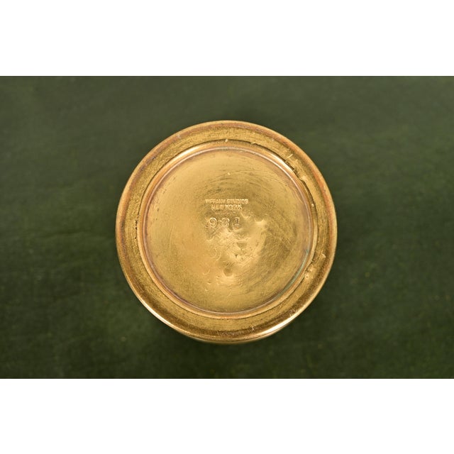 Early 20th Century Tiffany Studios New York Grapevine Pattern Bronze Doré and Favrile Slag Glass Pen Brush For Sale - Image 5 of 8