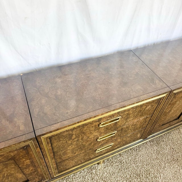 Hollywood Regency Burlwood and Brass Credenza by Mastercraft For Sale In Miami - Image 6 of 12