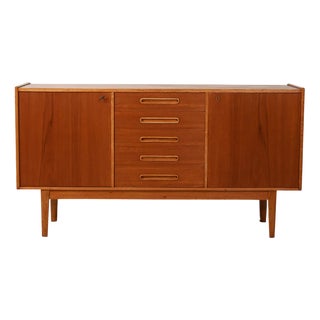Scandinavian Sideboard with Inlaid Handles, 1950s For Sale