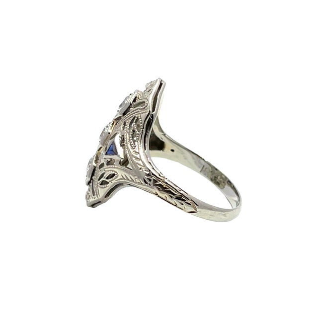 Art Deco Mid 20th Century Art Deco 18k White Gold Diamond Ring, Size 5 For Sale - Image 3 of 4