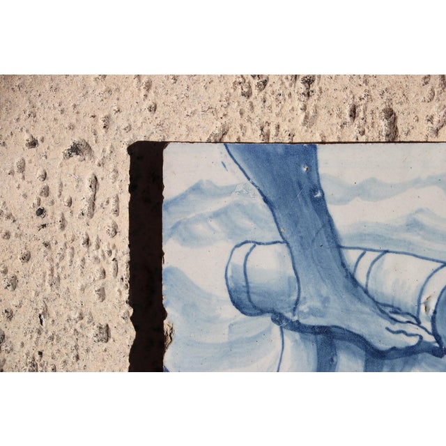 Antique 18th Century Blue and White Portuguese Tile Depicting a Foot on a Rocaille Ribbon For Sale - Image 4 of 9