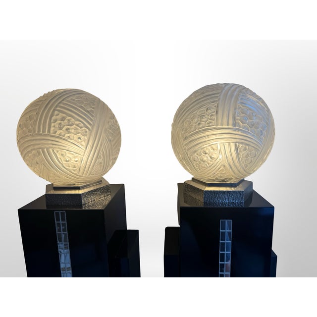 Exceptional Pair of Art Deco Lamps by Hettier & Vincent - Verreries des Hanots Circa 1930 "Boule Turbans" Model (photo...
