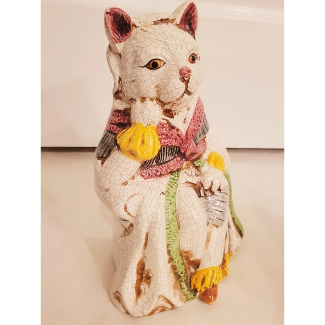 Fitz and Floyd Vintage Colorful Regency Ceramic Staffordshire Sitting Throne Cats Statue- a Pair For Sale - Image 4 of 10