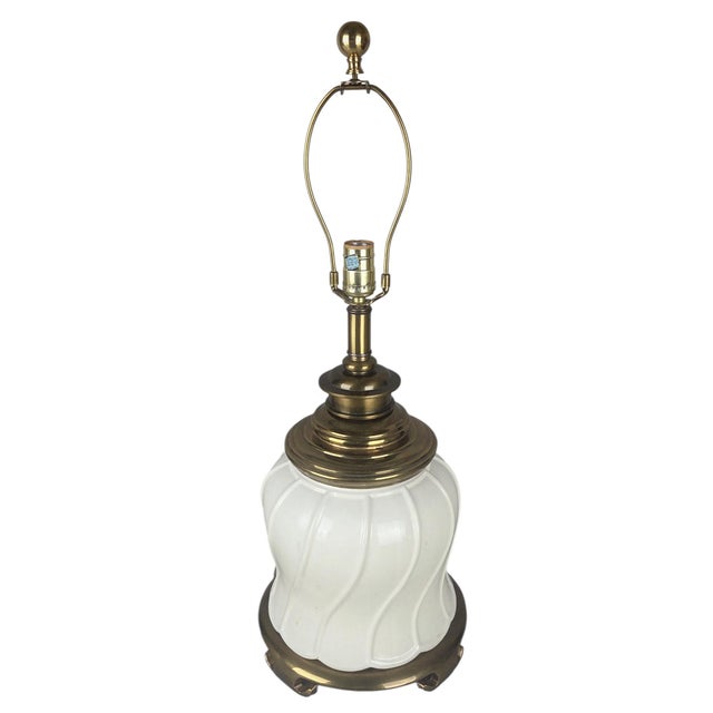 1970s 1970s Morris Greenspan Hollywood Regency White Ceramic & Brass Table Lamp For Sale - Image 5 of 10