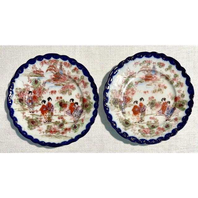 1920’s Antique Japanese Chinoiserie Hand Painted Traditional Geisha Girl & Pagoda Plates & Small Bowls - A 17 Piece Set For Sale - Image 4 of 12