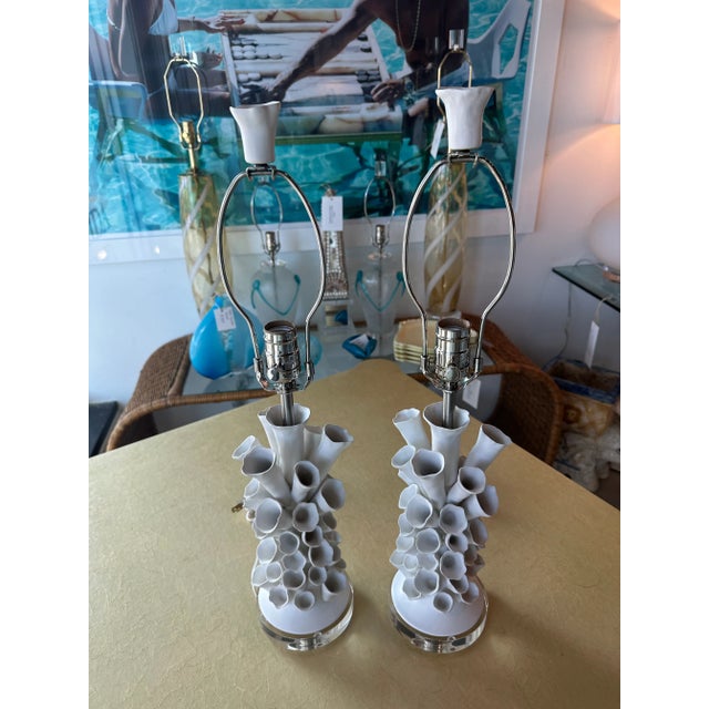Vintage Pair Porcelain Faux Coral Tubes Table Lamps Lucite Base Newly Wired For Sale In West Palm - Image 6 of 13