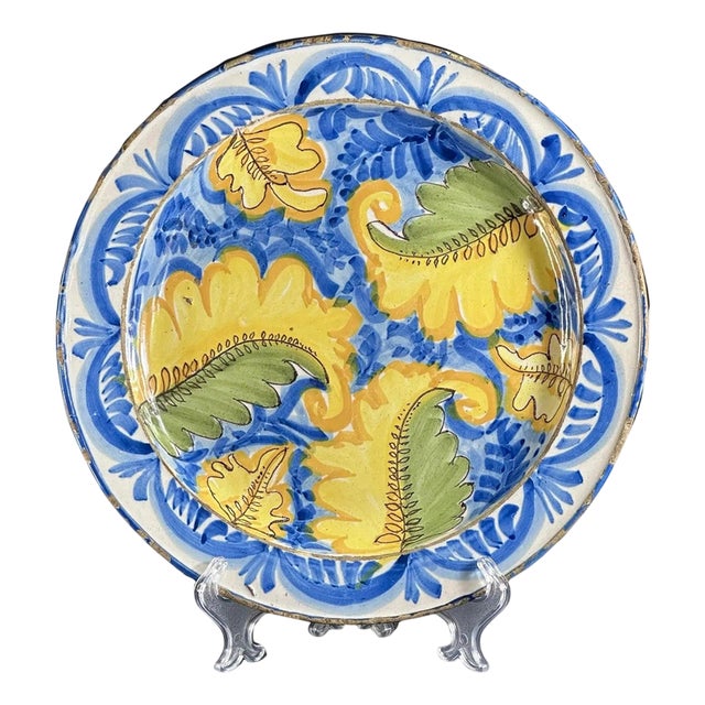 Large Spanish Maiolica Dish with Traditional Patterns and Foliage, 18th-19th Century For Sale