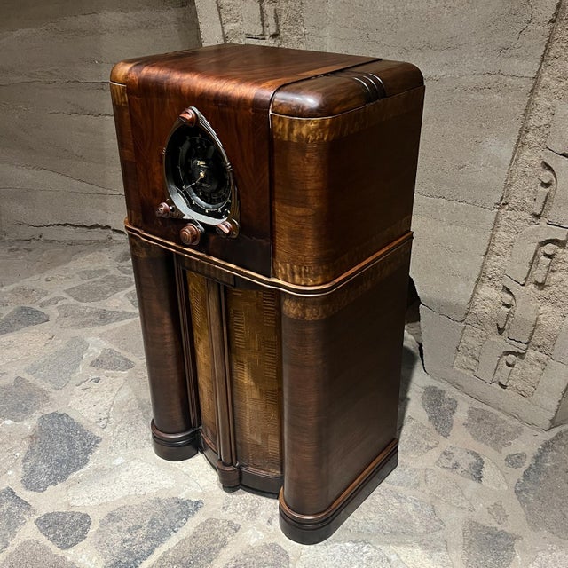 1930s Art Deco Zenith Radio Floor Model Console | Chairish