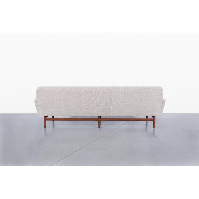 Mid-Century Modern Sculptural Walnut Sofa, 1960s For Sale - Image 10 of 14
