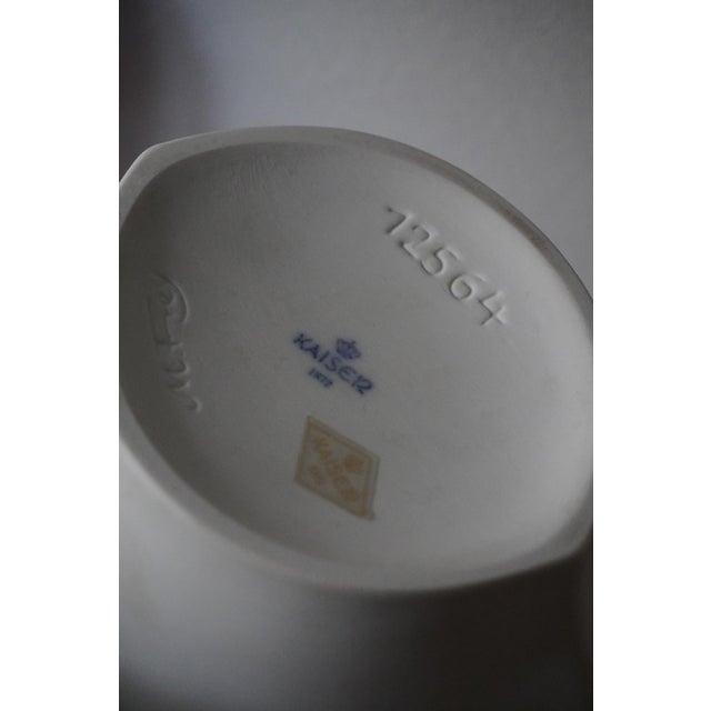 Floral Vases in Biscuit Porcelain from AK Kaiser, 1960s, Set of 3 For Sale - Image 10 of 11