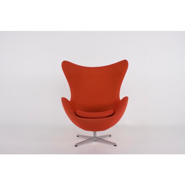 Egg Armchair by Arne Jacobsen for Fritz Hansen, 2010s For Sale - Image 3 of 14