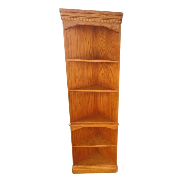 Vintage Traditional Style Solid Oak Corner Shelving Unit / Etagere For Sale