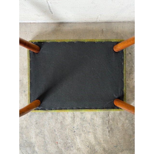 Mid-Century Modern Green Fabric Ottoman With Walnut Legs Mid-Century Modern 1960s For Sale - Image 3 of 10