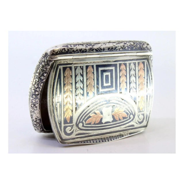 Silver Silver Snuff Box with Gilt Interior and Hinged Lid For Sale - Image 8 of 9