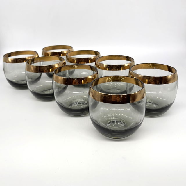1960s Mid-Century Modern Smoky Gray Roly Poly Cocktail Glasses With Gold Rim - Set of 8 For Sale - Image 4 of 13