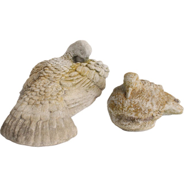 Late 20th Century Large Pair Vintage Garden Doves Birds Concrete S/2 For Sale - Image 5 of 5