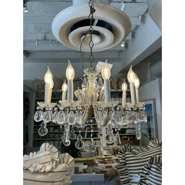 Traditional Vintage Crystal Chandelier With Gold Accents, 10-Light For Sale - Image 3 of 12