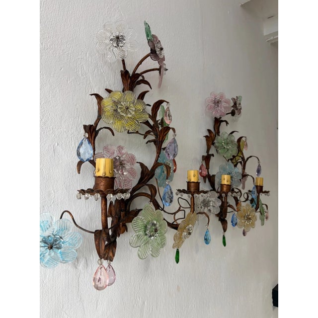 1930s Italian Murano Multicolor Prisms Flowers Gilt Metal Sconces, C 1930 For Sale - Image 5 of 15