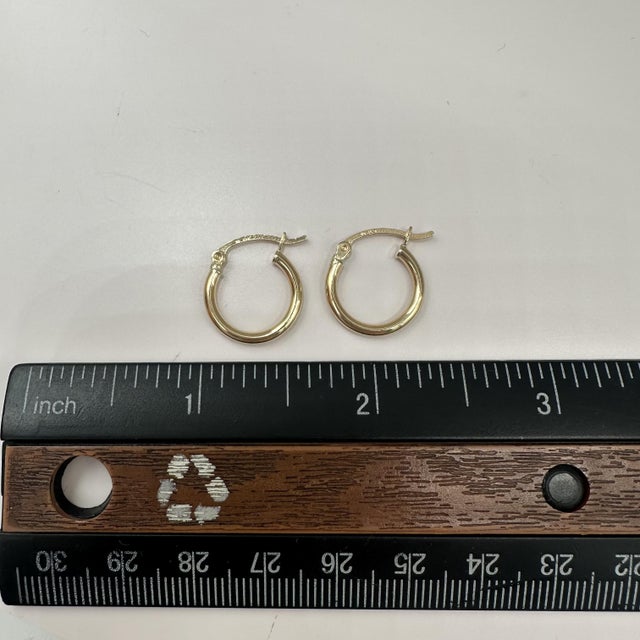 Tube Hoop Huggie Earrings 14kt Yellow Gold 15mm 2.1mm 1.2g Hollow New, Pair For Sale In New York - Image 6 of 6
