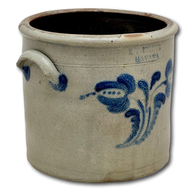 Excellent 1850s Antique American Blue 2 Gallon Flower Decorated Stoneware Jar by S. T. Brewer - Havana New York For Sale In Boston - Image 6 of 18