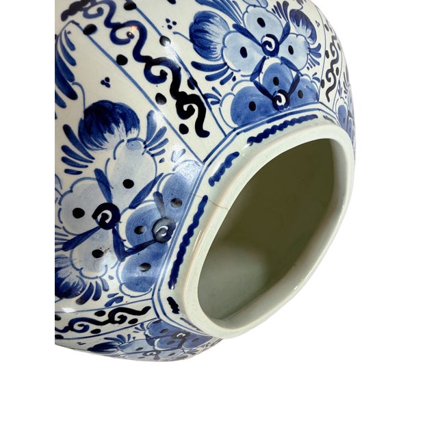 1970s Large Hand-Painted Delft Blue & White Vase With Bird Motif For Sale - Image 4 of 11