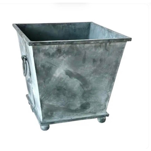 Early 21st Century Pair of Neoclassical Metal Planters, Gray Patina For Sale - Image 5 of 9