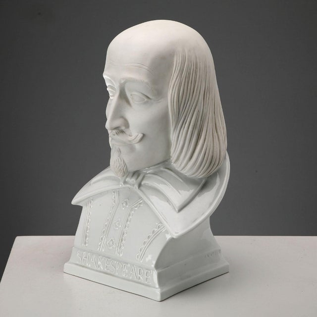 Herend, Bust of William Shakespeare, Porcelain For Sale - Image 4 of 13