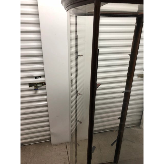 19th Century Concave Glass and Oak 4 Shelve Display Case For Sale - Image 4 of 9