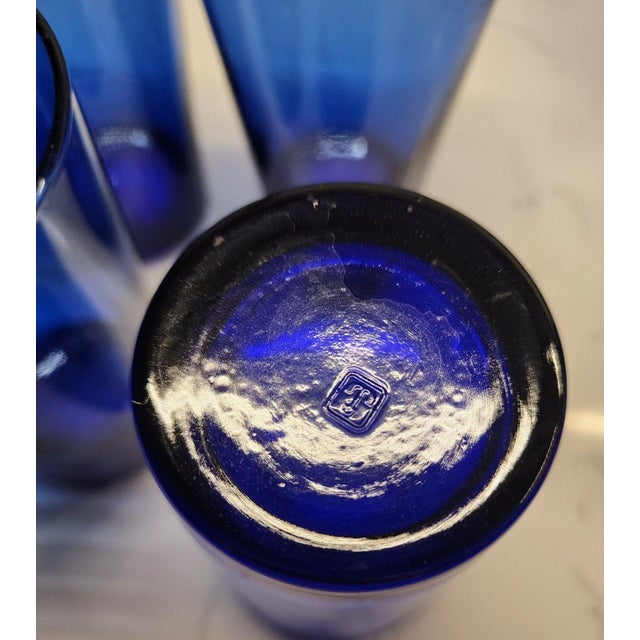 Libbey Glass Co. Vintage Mid-Century Modern Libbey Cobalt Blue Round Bottom Tumblers Glasses 16 Oz - Set of 5 For Sale - Image 4 of 4
