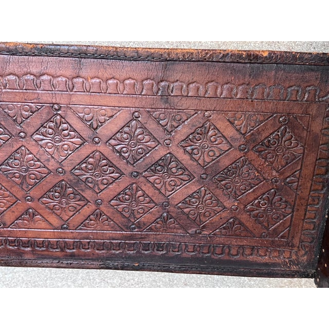 19th Century Pair of Carved Walnut Folding Scissors Savonarola Bench or Settle For Sale - Image 13 of 18