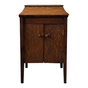 Early 20th Century Antique Walnut Phonograph