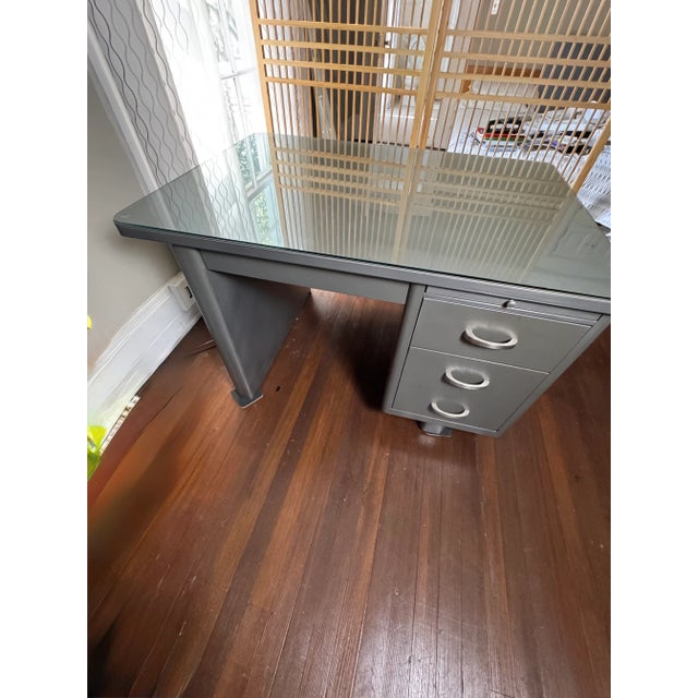 Mid 20th Century Single Pedestal Tanker Desk For Sale - Image 4 of 7