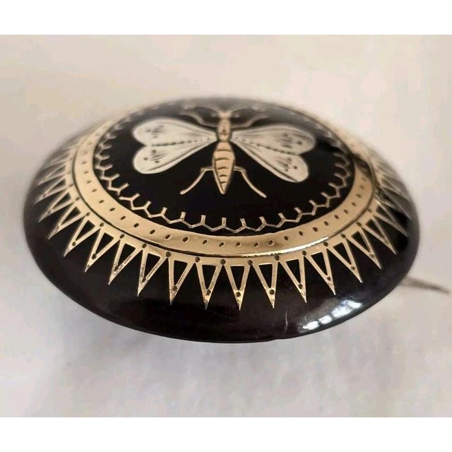 Victorian Faux Tortoiseshell Gold and Silver Piqué Butterfly Brooch, 1880 For Sale - Image 4 of 14