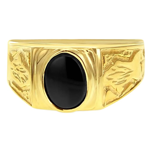 Oval Onyx Signet Ring 14k Yellow Gold, Size 9 For Sale
