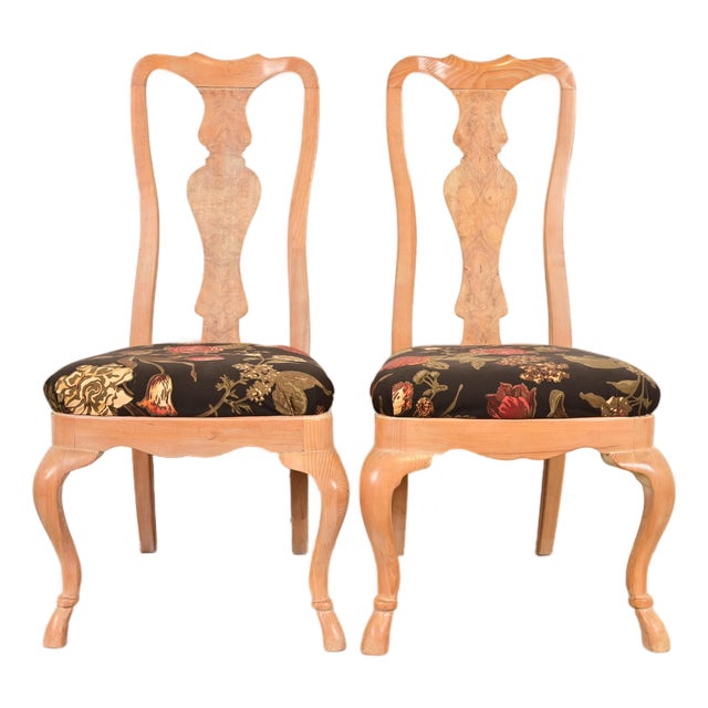 Drexel Heritage Queen Anne Carved Oak and Burl Wood Side Chairs or Dining Chairs, Pair For Sale