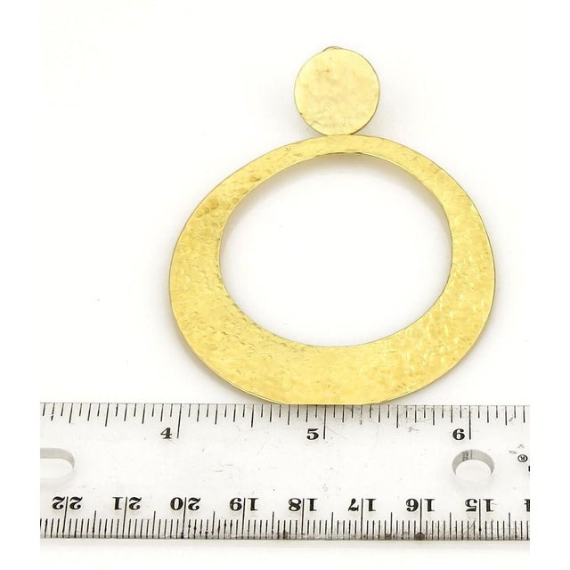 Mid 20th Century Pair of Ippolita Glamazon 18k Yellow Gold Hammered Large Oval Dangle Earrings For Sale - Image 4 of 5
