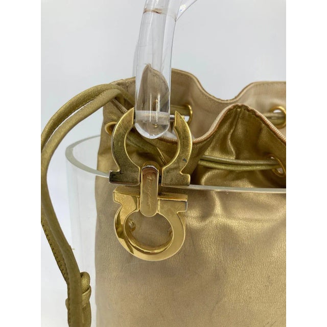 Vintage Salvatore Ferragamo Ganchini Clear Acrylic Bucket Bag with Gold Pouch For Sale In Philadelphia - Image 6 of 9