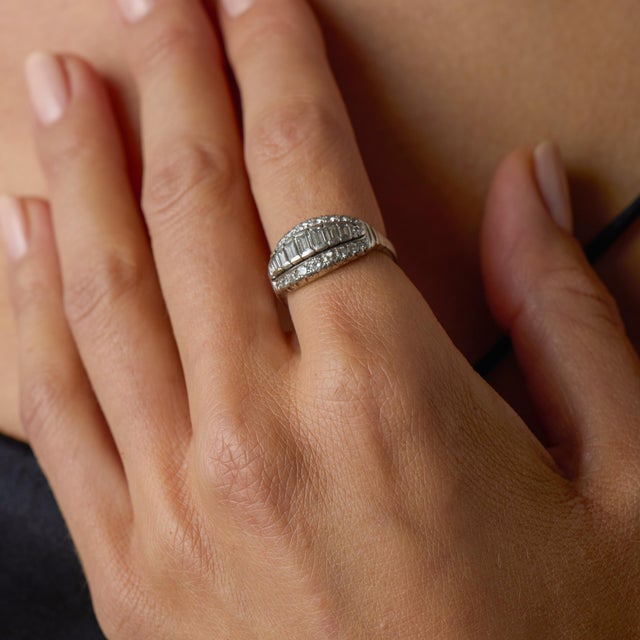 1950s Mid Century Baguette and Round Diamond Platinum Ring, Size 5.75 For Sale - Image 5 of 6
